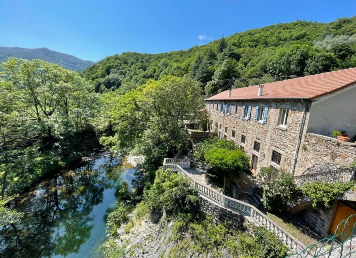 Rives De Bourges Lägenhet Burzet Exteriör bild
